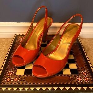 Tahari “Si Senor” Patent Orange Slingback Pumps  Heels